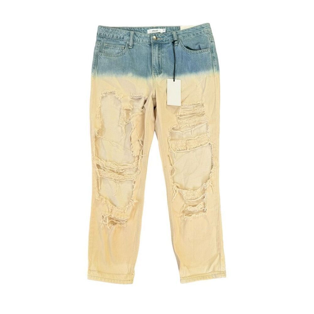 Cello women’s destroyed boyfriend jeans size 7 NWT